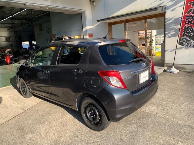 TOYOTA VITZ 2012